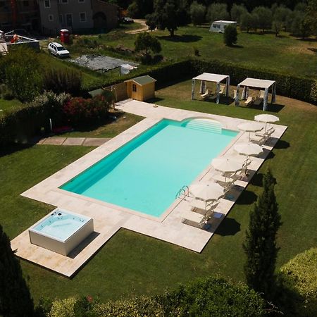 Le Colombaie Country Resort Ponsacco Buitenkant foto