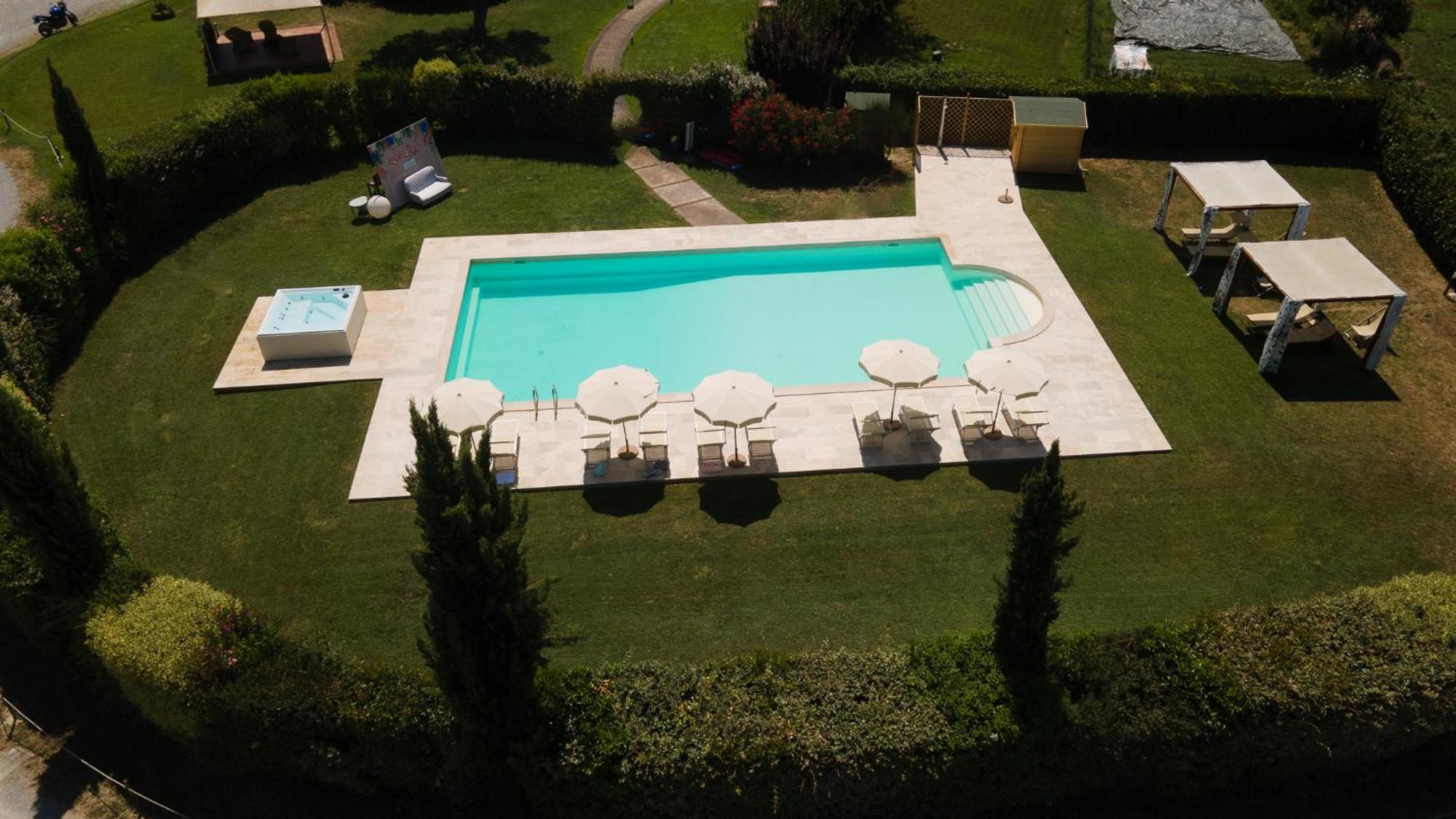 Le Colombaie Country Resort Ponsacco Buitenkant foto
