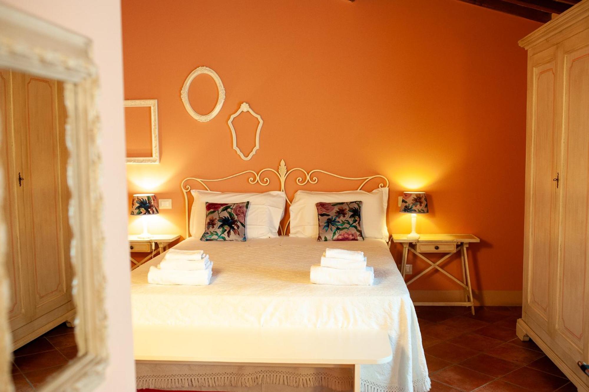 Le Colombaie Country Resort Ponsacco Buitenkant foto