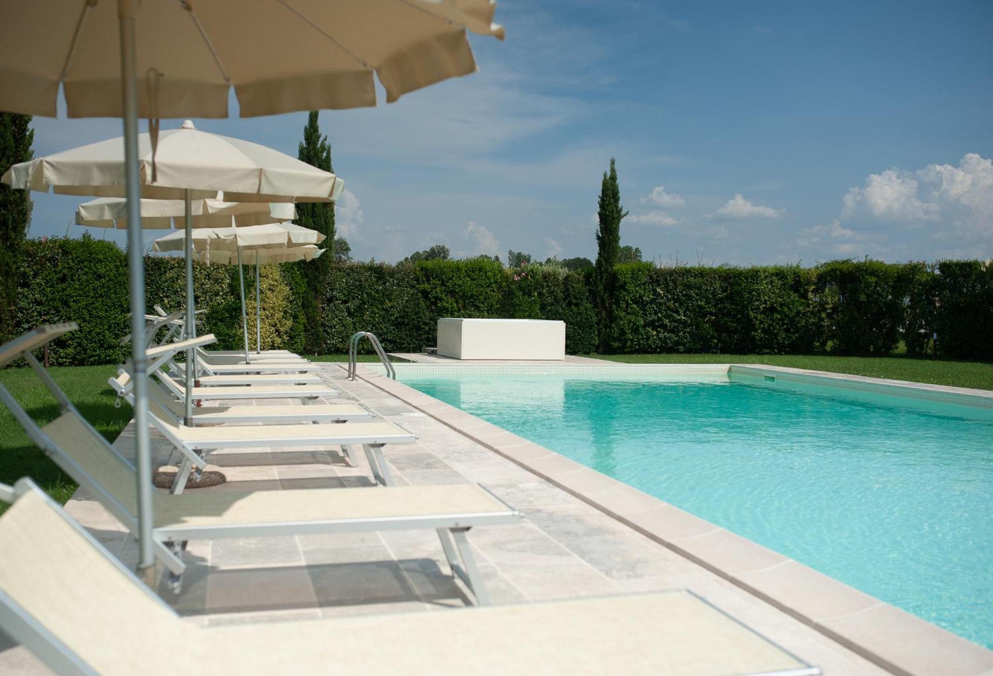 Le Colombaie Country Resort Ponsacco Buitenkant foto